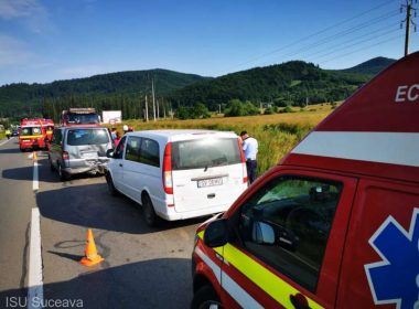 Accident la Suceava. 2 microbuze şi o maşină implicate. A fost activat planul roşu de intervenţie