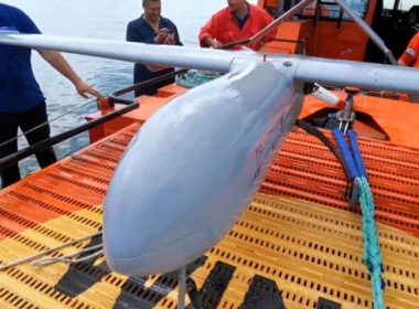 O dronă de mari dimensiuni a fost găsită plutind în Marea Neagră, la aproximativ 40 de mile marine de ţărm