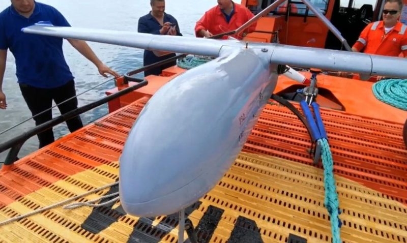 O dronă de mari dimensiuni a fost găsită plutind în Marea Neagră, la aproximativ 40 de mile marine de ţărm