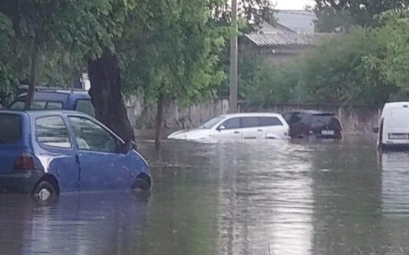 De ce cedează reţelele de canalizare ale Craiovei atunci când plouă. Lia Olguţa Vasilescu: „Nu avem voie să facem lucrările aşa cum ne-am dori“