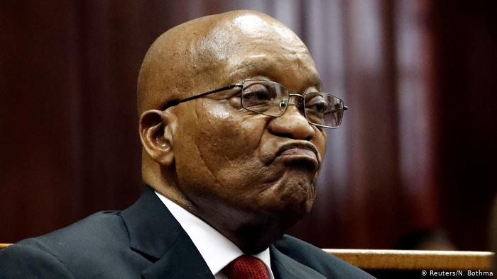 Fostul preşedinte Jacob Zuma, condamnat la 15 luni de închisoare pentru afront adus justiţiei