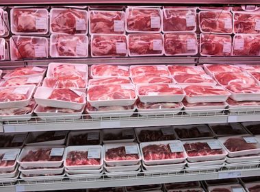 Probleme mari în sectorul avicol! Carnea din Polonia îi aruncă pe români în FALIMENT