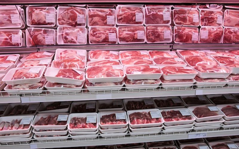 Probleme mari în sectorul avicol! Carnea din Polonia îi aruncă pe români în FALIMENT