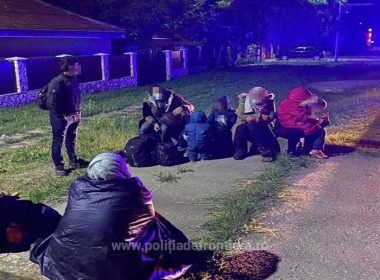 Mehedinţi: Şase adulţi şi cinci copii au fost depistaţi la malul Dunării de către poliţiştii de frontieră