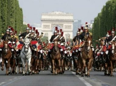 Franţa marchează din nou Ziua Naţională cu o paradă militară în pofida ameninţării variantei Delta