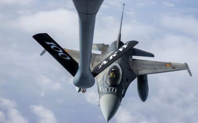Forţele Aeriene Române mai cumpără două escadrile de F-16 Fighting Falcon. Cât vor costa avioanele şi când vor fi gata de luptă