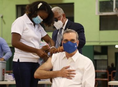 Preşedintele Republicii Dominicane a primit a treia doză de vaccin anti-Covid