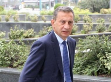 Şeful serviciului de informaţii bosniac, arestat pentru spălare de bani, falsificarea diplomelor universitare şi abuz de funcţie