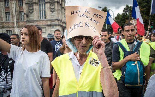 Proteste în Franţa: Peste 200.000 de persoane şi-au manifestat nemulţumirea faţă de măsurile sanitare