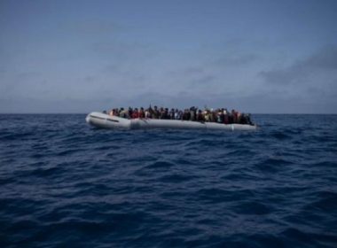 O ambarcaţiune cu migranţi s-a scufundat în largul coastei insulei Creta. Autorităţile elene sunt în alertă