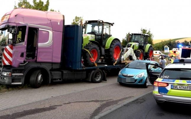 Un şofer român de camion a avariat 6 vehicule într-o parcare din Germania şi a ameninţat un alt camionagiu cu furculiţa