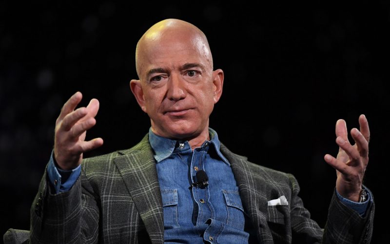 Jeff Bezos respinge ideea ca sala de lectură a unei biblioteci din Washington să-i poarte numele