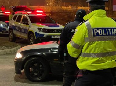 Şicanare în trafic, în Braşov. Un şofer a ameninţat cu o armă falsă