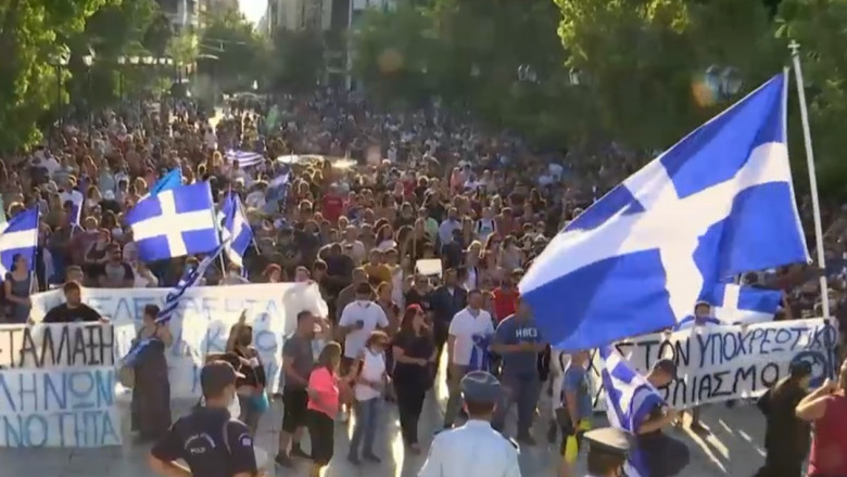 Peste 5.000 de greci au protestat faţă de măsurile anti-COVID