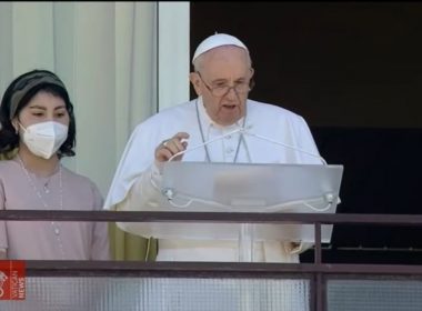 Papa Francisc, prima apariţie după operaţie