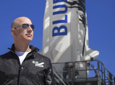 Bezos oferă 2 miliarde de dolari agenţiei spaţiale NASA