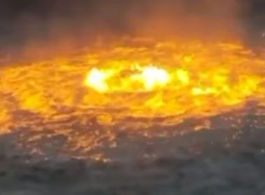 Un cerc de foc a izbucnit în apele Mexicului în urma unei scurgeri de gaz de la o conductă subacvatică a companiei petroliere Pemex