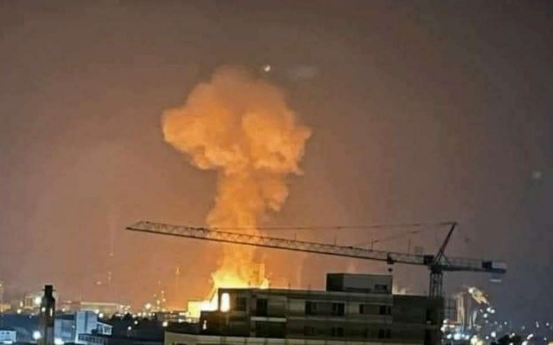 Explozie urmată de incendiu la Azomureş