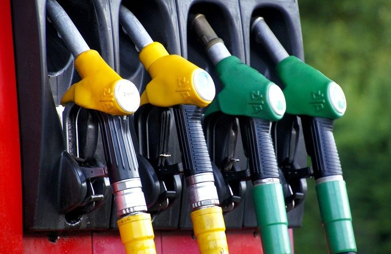 Italia scade preţul carburanţilor