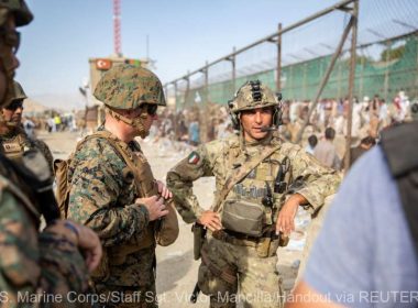 Ambasada SUA în Afganistan le cere cetăţenilor americani să părăsească împrejurimile aeroportului din Kabul
