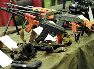 Mexicul a dat în judecată fabricanţii americani de arme