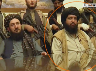 Unul din comandanţii filmaţi la palatul prezidenţial sărbătorind victoria talibanilor s-a lăudat că a fost închis la Guantanamo