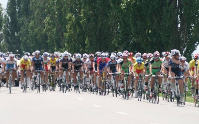 Începe Turul României de ciclism. Când ajung sportivii la Ploieşti. Programul complet