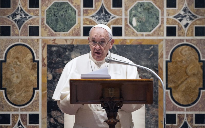 Papa Francisc a condus o rugăciune, în Piaţa Sfântul Petru, pentru pace în Ucraina