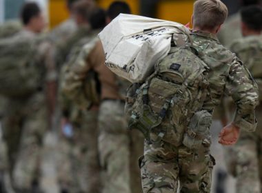 Ultimele trupe britanice au părăsit Afganistanul. Finalul operaţiunii prin care UK a evacuat 15.000 persoane