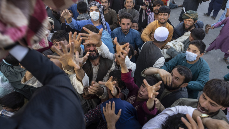 Ungaria anunţă că nu acceptă migranţii afgani decât cu restricţii