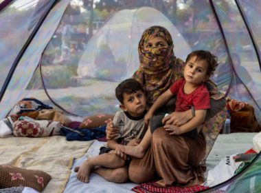 Bazele militare americane, oraşe în miniatură pentru mii de refugiaţi afgani: Aceşti copii „vor fi viitorul SUA. Se vor face oameni de ştiinţă, ingineri”