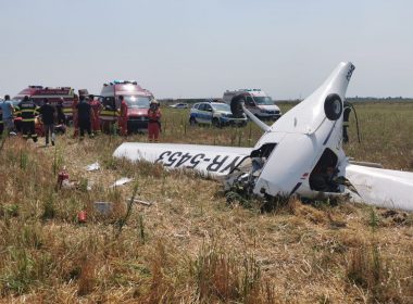 Avion prăbuşit pe câmp lângă Chitila