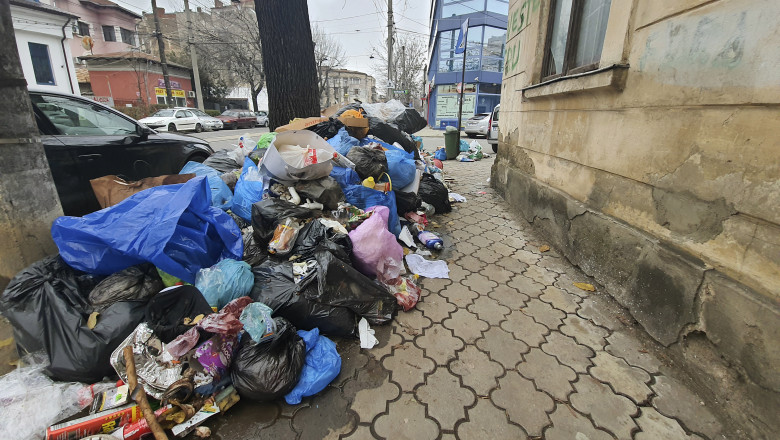 Problema gunoaieor din Bucureşti, continuă