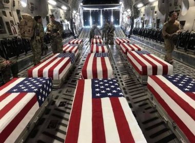 SUA - Departamentul Apărării a făcut publice numele militarilor ucişi în atacul terorist de la Kabul - 12 dintre ei aveau între 20 şi 25 de ani / Printre ei, şi o femeie care în ultimele zile avusese grijă de copii afgani