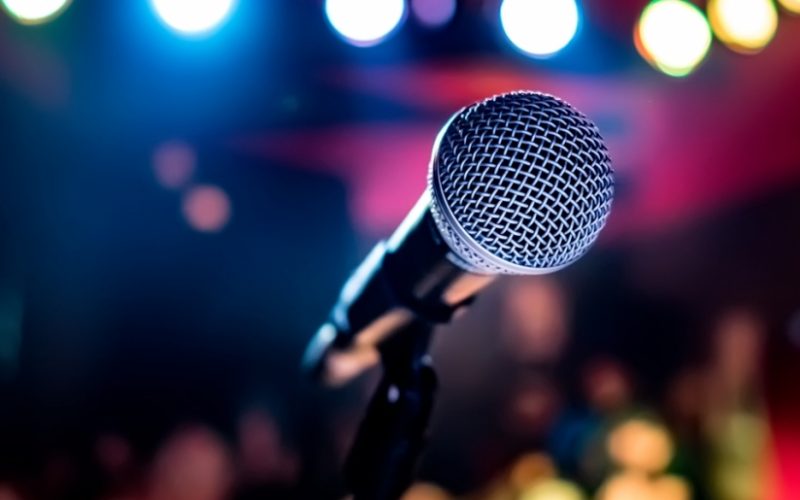 China va interzice cântecele pentru karaoke care ameninţă ''securitatea naţională''