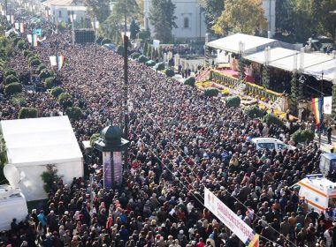 Peste 52.000 de oameni au vizitat racla cu moaştele Sfintei Cuvioase Parascheva, la Iaşi