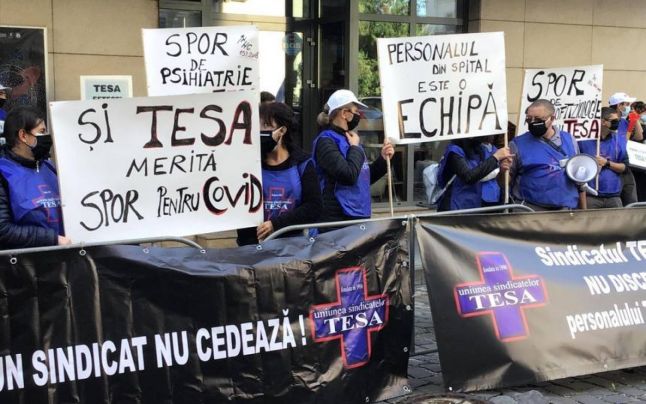 Protest al unor organizaţii sindicale afiliate CNS Meridian, în Piaţa Victoriei/ Înlăturarea inechităţilor salariale, printre revendicări
