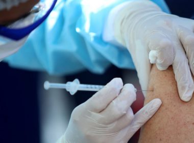 80.000 de români s-au vaccinat în ultimele 24 de ore. Numărul celor care au făcut prima doză este în scădere