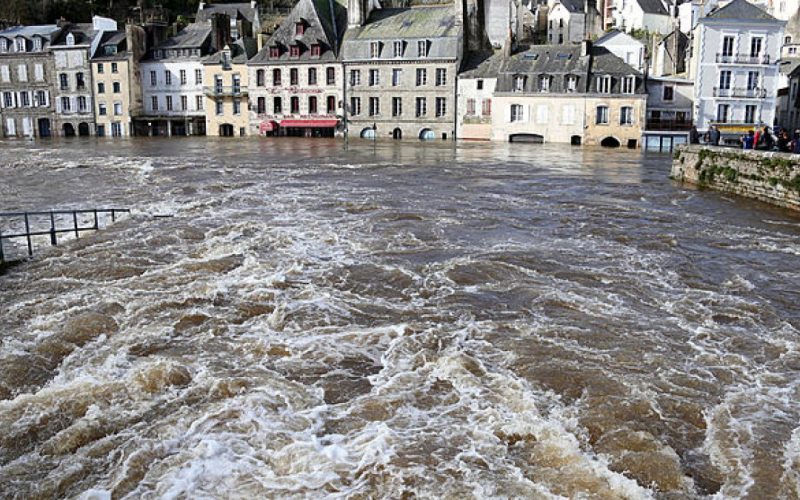 Sudul Franţei devastat de inundaţii