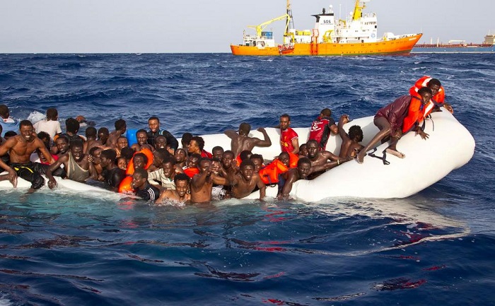 Peste 500 de migranţi au sosit luni în insula Lampedusa