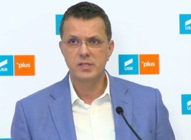 Moşteanu: Parlamentari au fost sunaţi de membri ai echipei Cîţu, pentru a-şi retrage semnăturile de pe moţiune
