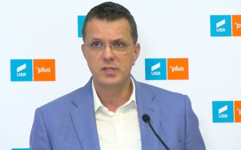 Moşteanu: Parlamentari au fost sunaţi de membri ai echipei Cîţu, pentru a-şi retrage semnăturile de pe moţiune