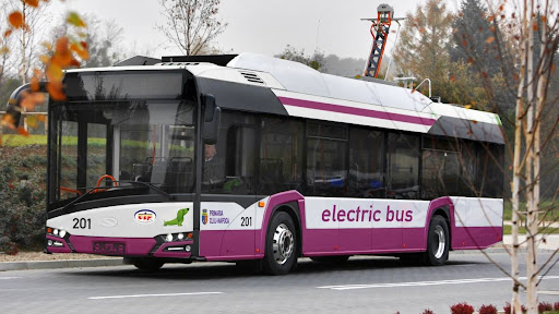 Cum arată primul autobuz electric fabricat vreodată în România. Timp de două săptămâni e testat la Cluj
