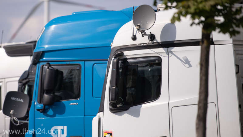 Afgani ascunşi în camion, prinşi în Germania. Şoferul e român