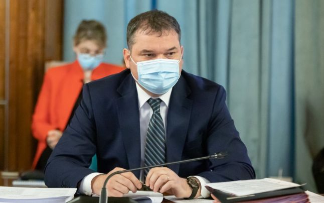 Ministrul interimar al Sănătăţii demontează un fake news: „Niciunul din vaccinurile aflate la centrele de vaccinare din România nu este expirat“
