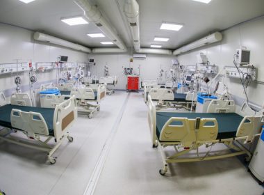 Spitalul modular de la Leţcani, redeschis cu întârziere. Au fost deja internaţi primii pacienţi