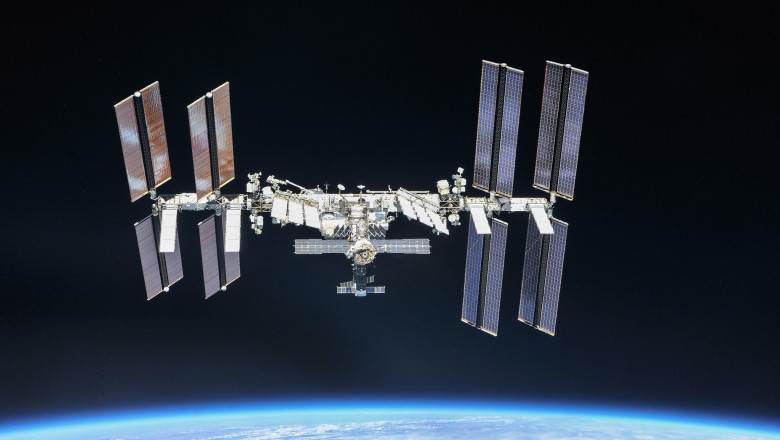 Staţia Spaţială Internaţională, deviată din nou de la traiectorie, după pornirea motoarelor unui vehicul rusesc