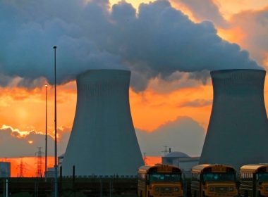 Majoritatea ţărilor UE vor să includă gazele şi energia nucleară pe lista investiţiilor „verzi”. Care este poziţia României