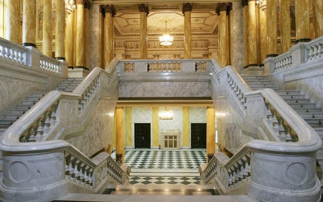 Spaţiile Istorice ale Palatului Regal, deschise luni, la 100 de ani de la naşterea Regelui Mihai I