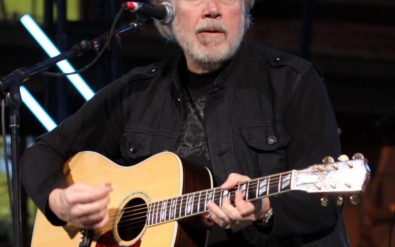 Chitara furată a lui Randy Bachman a apărut după 45 de ani